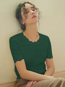 Knit Mix Chemise élégante pour femme, col rond avec bordure en dentelle distinctive, manches courtes ajustées et ajourées. Convient aux silhouettes petites. Couleur unie, style décontracté/professionnel. Top printemps/été dans une nuance de crème vintage subtile. Idéal pour la rentrée scolaire ou les vacances décontractées comme Noël, Thanksgiving et Nouvel An. - Vert - Voir 3