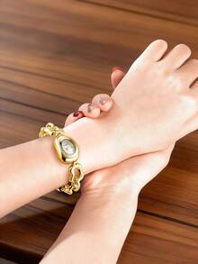 1pc Women's Asymmetrical Hollow Design Bracelet Watch, Fashionable And Elegant For Daily Wear - Gold - View 4