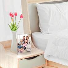 3个亚克力双面标牌架，尺寸分别为5x7英寸和8.5x11英寸，银色边框，立式支架，适用于婚礼、餐厅和艺术展示。