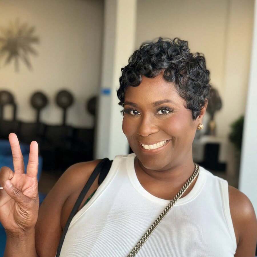 Human Hair Curly Wave Short Wigs For Women Black Color Pixie Cut Wig For Human Hair Bobbi Boss Wig Black Wave Glueless Short Wigs For Women Human Hair 99J Burgundy, 4# Brown Colored Layered Pixie Wigs Real Human Hair Short Haircut Wig None Lace Front Wig Full Machine Made Wig - 彩色 - 查看 1