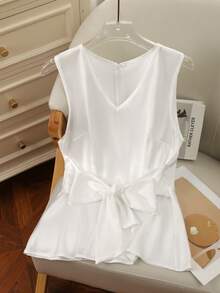 Women's Fashionable, Elegant, Graceful, Comfortable Fabric, Versatile Bow-Tie Design Sleeveless V-Neck Camisole With Zipper Back, Gentle Atmosphere Top - White - View 1