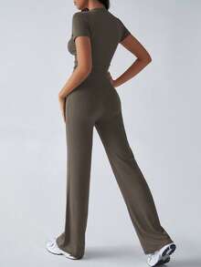 GAOVOT 女士 Y2K 风格休闲运动套装 - 纯色短袖圆领 T 恤搭配修身直筒裤 夏季 - 灰咖 - 查看 2