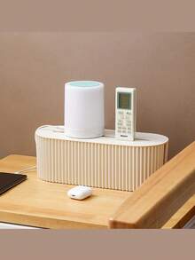 这款时尚且节省空间的大容量带盖电线收纳盒可用于隐藏电源插座、桌面插座和电线管理盒，适合日常使用，白色桌面整理收纳，宿舍壁挂式收纳，儿童防触电安全，可存放手机、平板电脑、电线、纸盒、桌面收纳盒、隐藏式电线收纳盒和电线管理工具。 - 彩色 - 查看 2