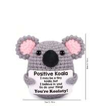 这款活力四射的考拉毛绒玩具可以作为毕业礼物送给女儿、青少年、男孩或女孩。它也是母亲节、教师节、父亲节、生日、乔迁之喜、圣诞节、情人节、礼物交换或送给同事的绝佳选择。它已成为一种独特而富有创意的增进友谊的方式。 - 彩色 - 查看 1