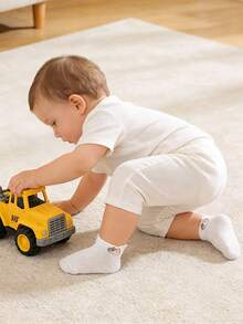 1 par de calcetines de tobillo con estampado de gato para bebé. Estos adorables calcetines son calcetines informales de corte bajo adecuados para niños y niñas pequeños. Calcetines para bebés, recién nacidos, niños pequeños e infantes. - Multicolor - Ver 2