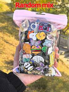 10/15/20/30/40/50/60/70/80/100枚随机胸针混装（不重复款式），合金金属徽章，动物、水果、蔬菜、卡通、字母图案，隐藏收藏款式，可爱、优雅、休闲设计，适合多种场合，数量越多，款式越多，可作为鞋子、包包、衣服的装饰配件，是送给成人和儿童的绝佳礼物 - 彩色 - 查看 6