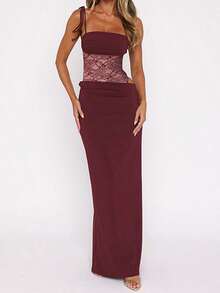 Elegant bodycon maxiklänning med spaghettiband och kontrasterande spetspanel, perfekt för festkvällar - Bourgogne - Visa 4