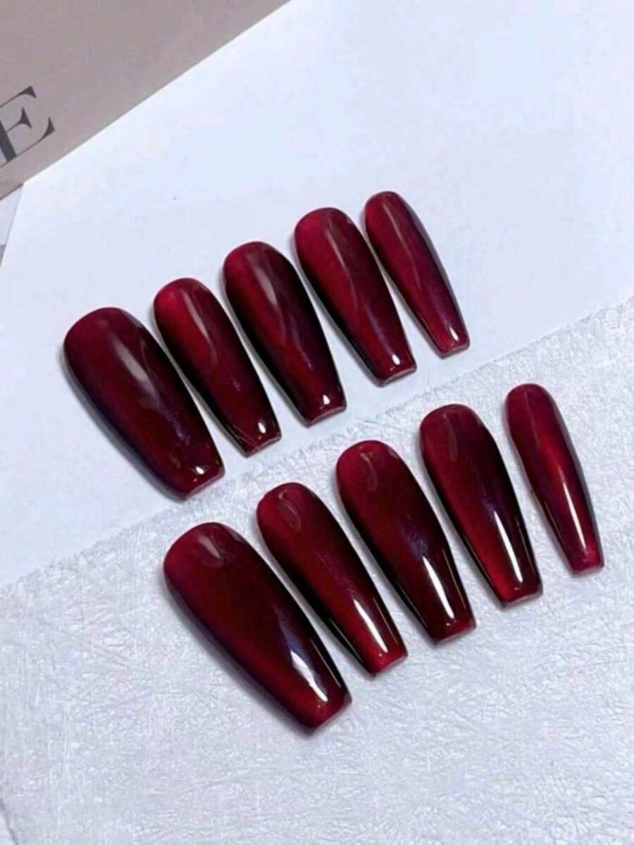 10片手工制作的酒红色长T字形假指甲，酷炫的黑色底色搭配深红色渐变，甜美又酷炫，辣妹风格美甲。 - 酒紅色 - 查看 1