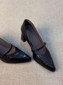 Retro Chunky Heel Pointed Toe Mary Jane Pumps, New Commuting Chic French Style High Heels For Women - Black - View 1