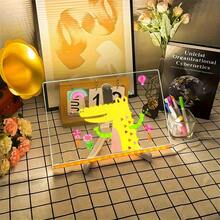 Pizarra de notas con luz LED acrílica y soporte, adecuada para oficina, escuela y uso doméstico, regalo ideal para cumpleaños, vacaciones y Navidad (color del soporte aleatorio), incluye 7 marcadores de colores (color aleatorio), paño borrador de color aleatorio - Multicolor - Ver 2