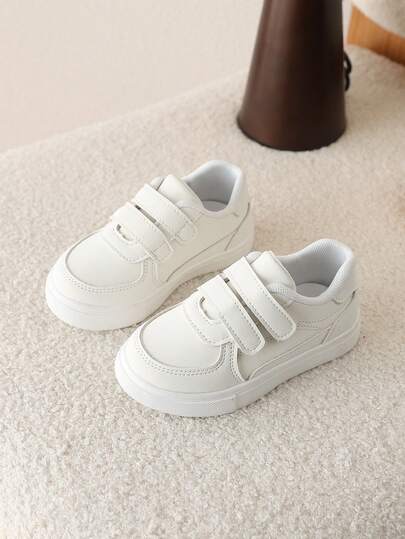 1双女士休闲白色运动鞋，百搭学生平底鞋