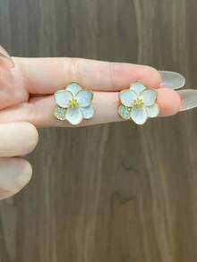 1 件时尚 3D 釉面花朵耳钉，简约设计时尚耳环配件，百搭而优雅 - 金色 - 查看 2