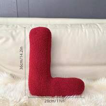 1个毛绒可爱暖色调深红色LOVE字母抱枕，情人节装饰靠垫，节日家居装饰靠垫，四季皆宜的家居装饰靠垫