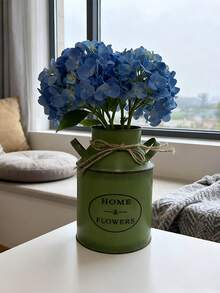 Đồ trang trí bằng sắt màu xanh cổ điển với dòng chữ "HOME & FLOWERS" (Nhà & Hoa), thích hợp cho bàn trang điểm, bàn ban công, phòng khách, phòng tắm. Chất liệu sắt chống gỉ, có thể cắm hoa khô và cây cảnh để giữ phong cách cổ điển, tuyệt vời cho trang trí phòng tắm và điểm nhấn nhà cửa. - màu xanh lá - Xem 6