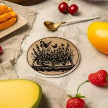 6件套 - 精致咖啡杯垫，圆形木质杯垫 - 生命之树 - 蝴蝶 - 书籍图案，复合木质杯垫，适用于咖啡杯和茶杯，阿拉伯风格派对装饰，家居和餐桌装饰，理想的派对礼物 - 彩色 - 查看 8