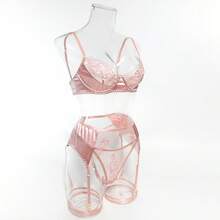 Bộ đồ lót nữ gợi cảm 5 món mới, gồm áo ngực nâng ngực mỏng thêu họa tiết lưới phối hợp + quần lọt khe + dây nịt + dây nịt đùi. - Rượu sâm banh - Xem 7