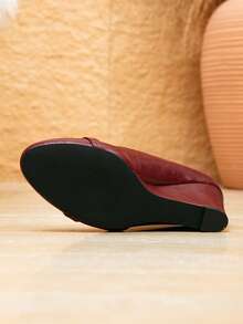 Women's New Spring/Summer Round Toe Wedge Buckle Retro Pumps, Elegant Office Wear High Heels, Wine Red - Burgundy - View 6