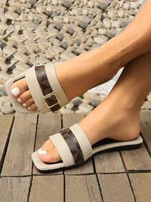 Sandalias de playa de diseño de pie ancho con puntera cuadrada plana, de moda para mujer en verano - Marrón Mocha - Ver 3