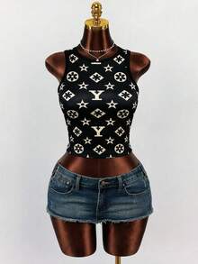 Women Spring Summer Casual Daily Monogram Print Cropped Tank Top,Slim Fit & Navel-Baring Sleeveless Top,Perfect For Daily,Commuting, Party,Vacation, New Year,Valentine's Day Outfits - Black - View 2