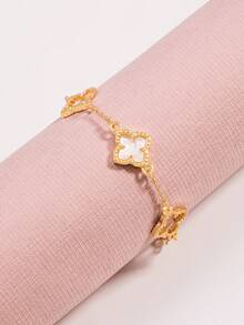 White Four-leaf Clover Cutout