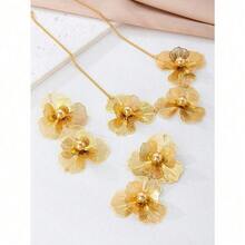 1 Pair Women's Vintage Elegant Metallic Gold Textured Floral Pendant Earrings - Yellow Gold-3 - View 3