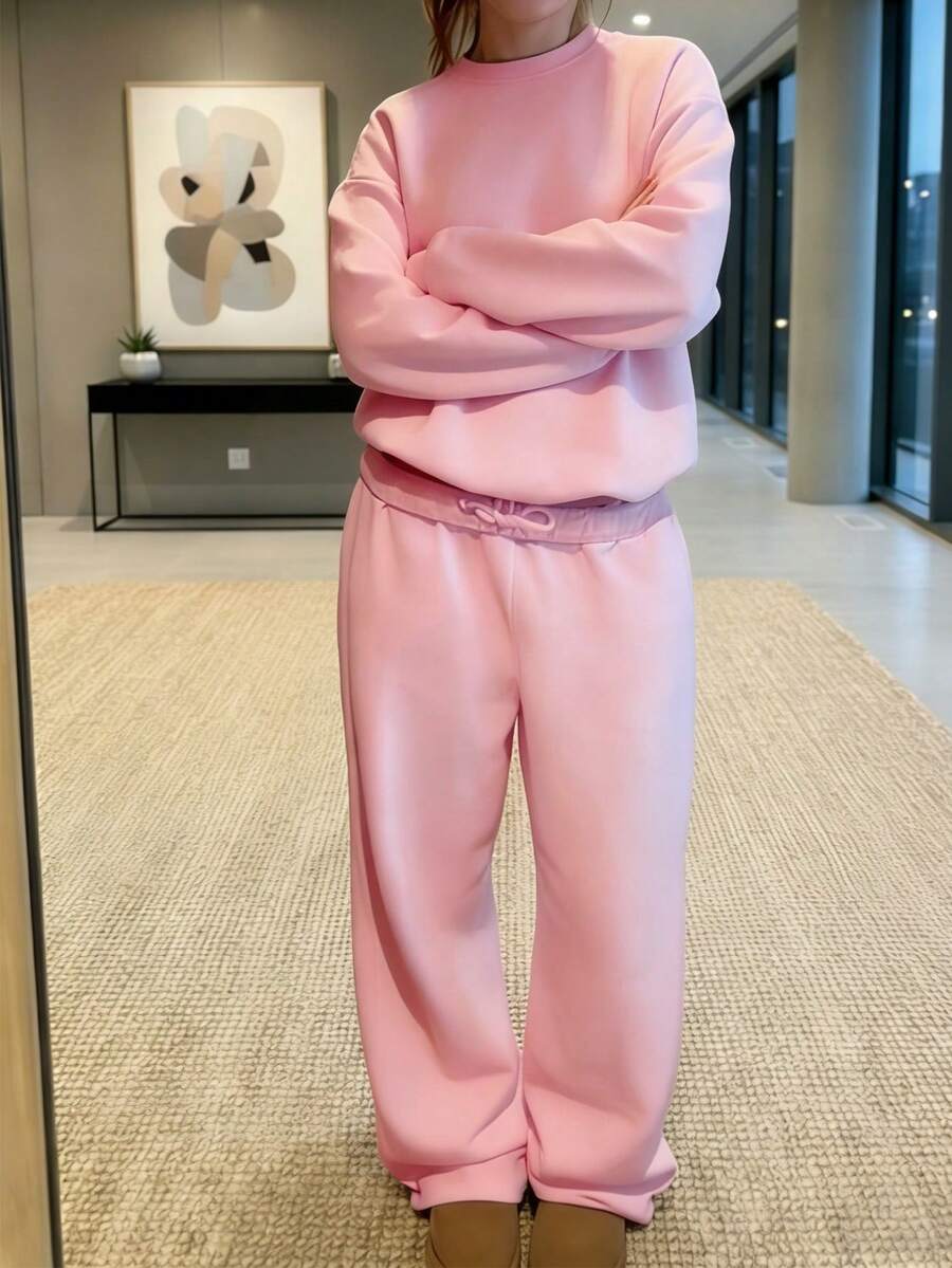 女士街头休闲运动套装 | 宽松纯粉色圆领卫衣和运动裤 | 适合情人节、健身房、早午餐、居家办公、户外活动 | 2026春夏冬季优雅款