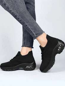 Women's Sports Shoes, Lightweight, Soft Soled, Breathable, Outdoor Versatile Women's Shoes - All Black - View 2