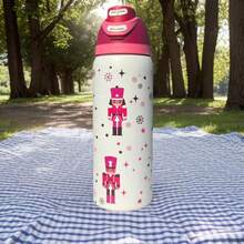 0walla 32oz Insulated Water Bottle Features A Vibrant Printed Design, Making It Stylish And Attractive. It Keeps Beverages Hot Or Cold For Up To 24 Hours. The Bottle Features A One-Touch Opening And A Built-In Straw, Offering Two Ways To Drink. A Convenient Handle Makes It Easy To Carry. The Large Capacity Meets Your Daily Hydration Needs, Making It A Fashionable And Practical Water Bottle Perfect For Commuting, Work, And School. - Màu Hồng Tươi - Xem 4