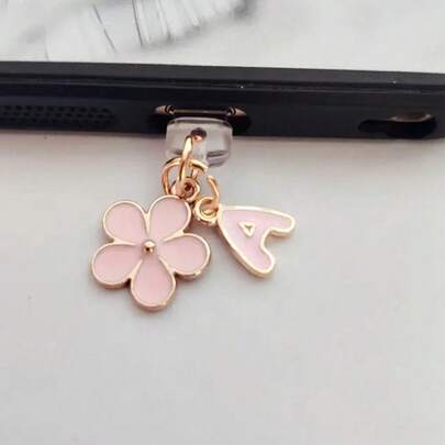 Nút bịt cổng sạc điện thoại 2 trong 1 hình hoa anh đào hồng + 26 chữ cái, mặt dây chuyền hợp kim thời trang dễ thương, nữ tính, trang trí cổng sạc cho điện thoại thông minh, máy tính bảng, tai nghe, Kindle, nút bịt silicon trong suốt chống bụi, thích hợp làm quà tặng nhỏ, quà tặng cổng sạc chống nước và chống ẩm cho mẹ, gia đình, bạn bè, trẻ em, sinh nhật, ngày lễ, phụ kiện điện thoại, mặt dây chuyền trang trí điện thoại.