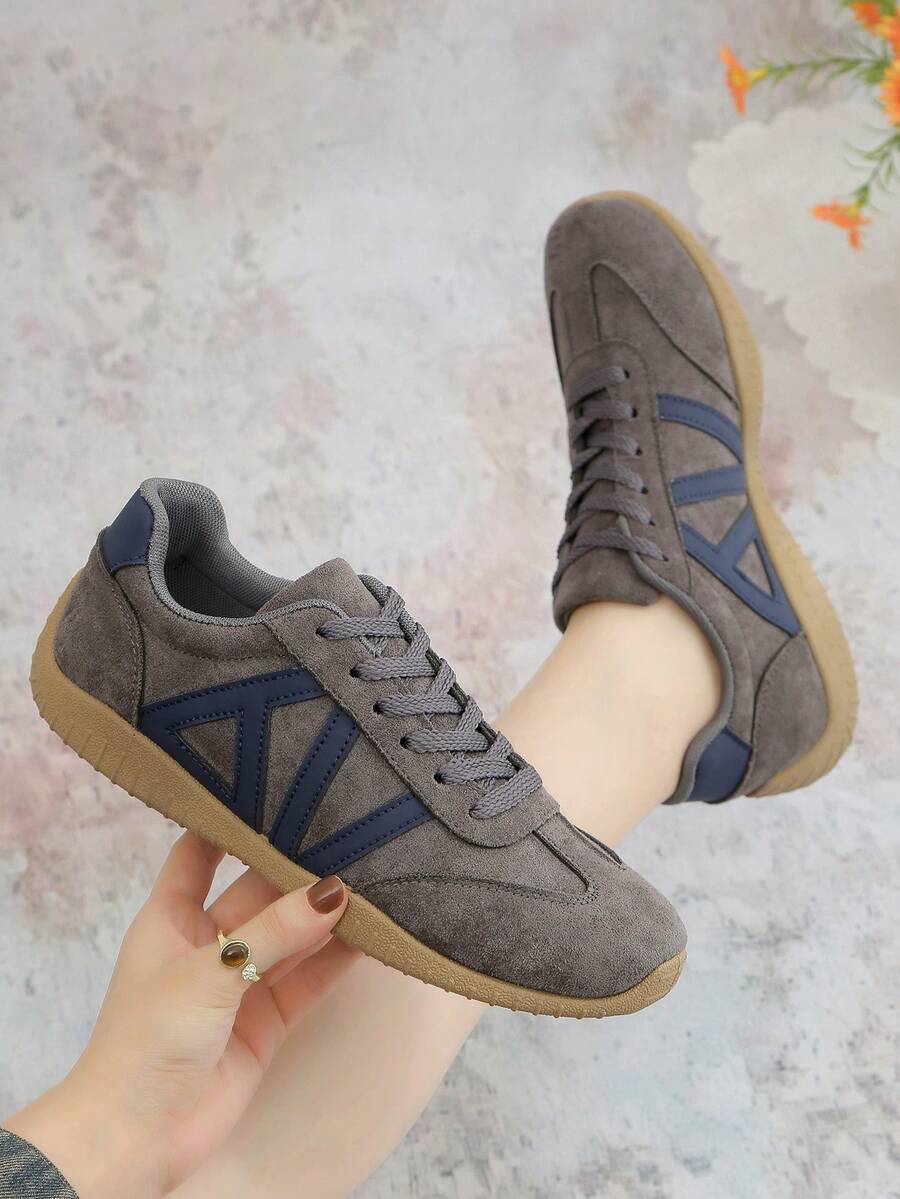 Zapatos casuales planos de estilo retro para mujer de talla grande, zapatos deportivos y casuales con punta redonda y cordones, nuevos lanzamientos para primavera/otoño 2025 - 263 Gris - Ver 1