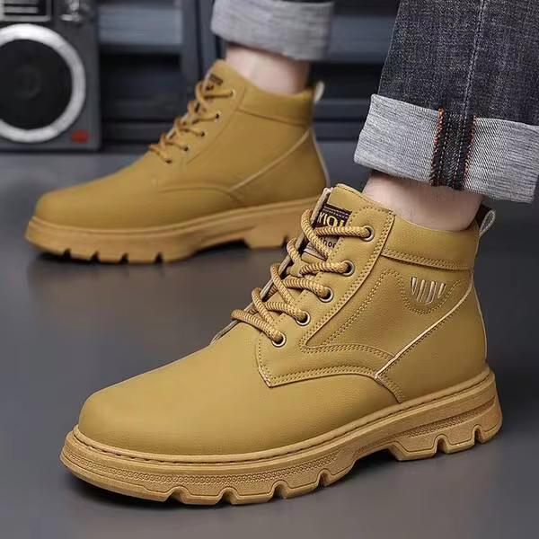 Mens Vintage Casual Ankle Boots Textured PU Lace Up Round Toe Padded Collar Contrast Stitching Chunky Lug Sole For Outdoor Walking And Daily Wear