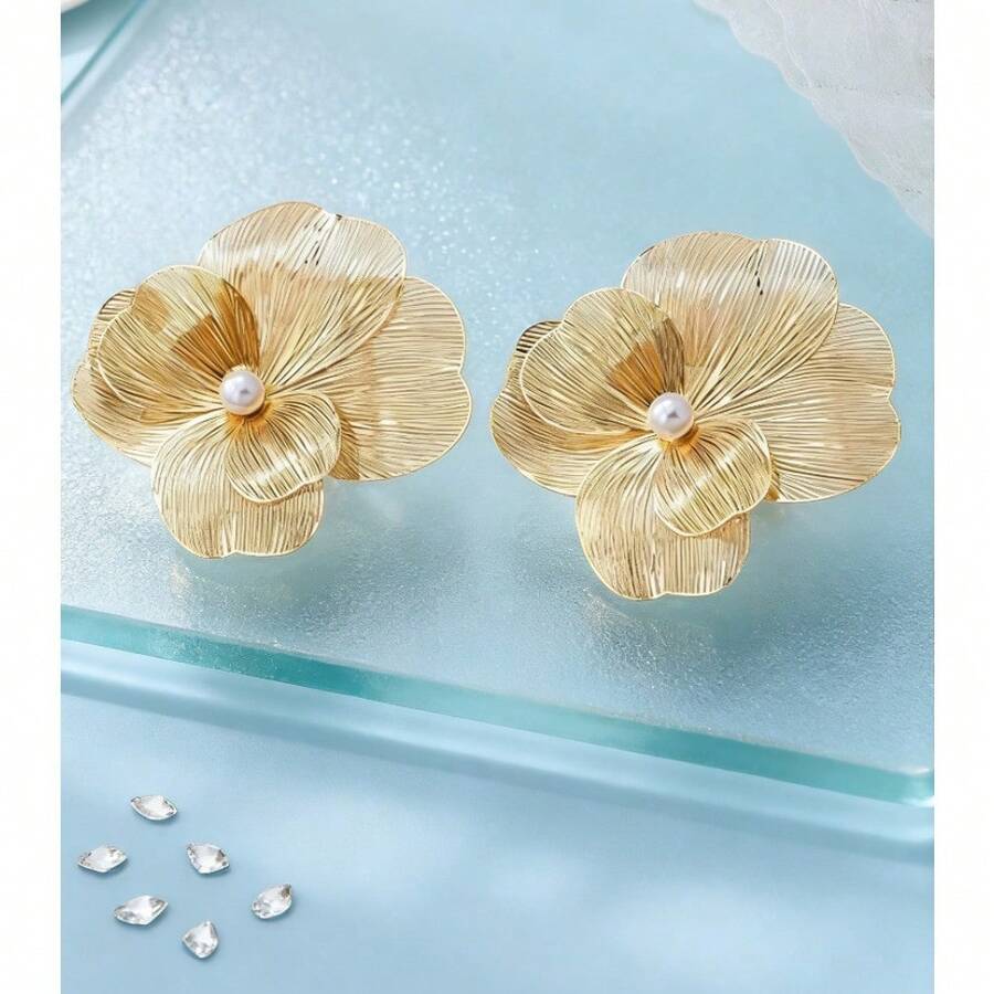 1 Pair Women's Vintage Elegant Metallic Gold Textured Floral Pendant Earrings - Vàng-6 - Xem 1