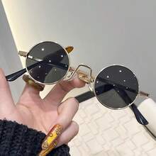 1副复古圆形果冻色时尚眼镜，适合海滩、度假、街头、派对、摄影等各种场合，四季皆宜。