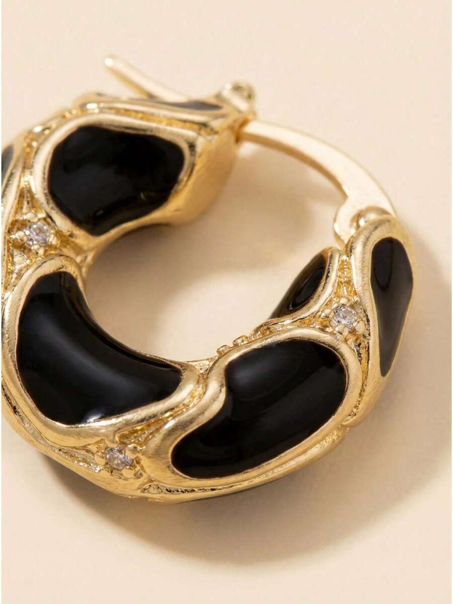 Effortless French Girl Jewelry: Vintage Gold Hoop Earrings For Women - Fall & Winter Staple, Chunky Hoop Set, Old Money Aesthetic Everyday Earrings (Clean Girl Core, Gift Idea) - Black - View 1