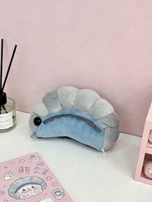 Gối nhồi bông hình con rết xám dễ thương 30cm/11.81inch, đồ chơi hình côn trùng Kawaii, hỗ trợ cổ và lưng, thích hợp cho phòng ngủ, ghế sofa, xe hơi. Món quà lý tưởng cho trẻ em, thanh thiếu niên và người lớn. - Màu Xám nhạt - Xem 2