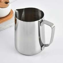 Jarra de espuma de café de acero inoxidable con boquilla afilada graduada, taza de espumador de leche, jarra de leche para arte de latte y herramientas de preparación de café - Estilo B 350 ml - Ver 7