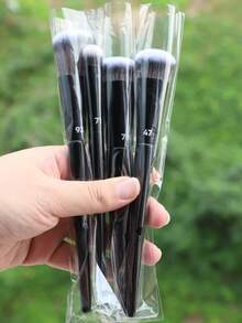 1pc 93# Piano Lacquer Thickened Aluminum Tube Cream Blush Brush, Angled Blush Makeup Brush, Liquid Blush Makeup Tool,Giveaways - Multicolor - View 8