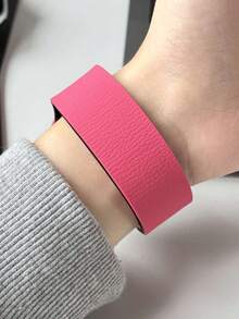 1条时尚创意黑色粉色硅胶表带，柔软纤薄，磁吸式表扣，兼容 Series 3/2/1/SE/6/5/4/Ultra，尺寸38/40/41/42/44/45/46/49毫米