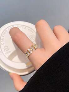 1枚简约法式优雅独特几何叶子设计立方氧化锆铜戒指，适合女性日常、度假、派对搭配，时尚个性。