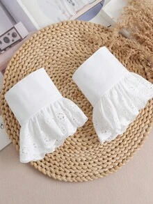 1 Pair Women's White Button Decor Pleated Cuff Collar, Fresh Collegiate Style, Suitable For All Seasons