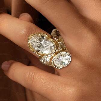 Bague cocktail asymétrique vintage plaquée or 18 carats avec pierre de cubic zirconia pour femmes