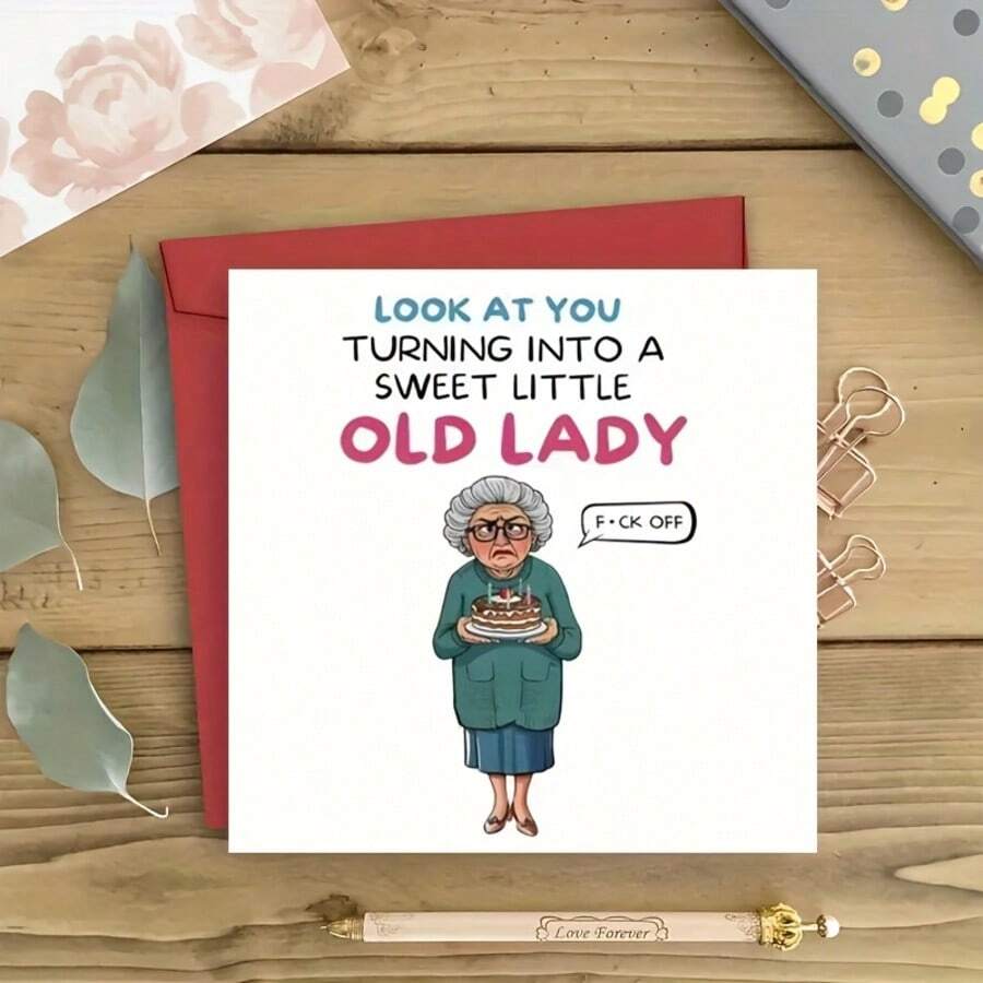 A Funny Birthday Card For The Best Friend - "Look At You Becoming A Cute Little Old Lady", Humorous Greeting Card Showing An Angry Elderly Woman And A Cake, Very Suitable As A Birthday Card For A Friend, Sister Or Wife - 紅色 - 查看 1