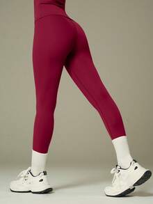 UONNOU Comfortable And Slimming Yoga Two-Piece Set | Long-Sleeved Top + High-Waisted Leggings, Suitable For Everyday Activities - Red - View 9