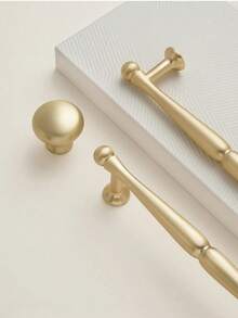 1个金色家具把手，独特优雅的设计，锌合金材质，现代简约风格，精致高品质的抽屉和橱柜门拉手，适用于卧室、厨房、浴室的橱柜、衣柜、梳妆台和其他家具，附带安装螺丝。 - 金色 - 查看 11