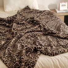 1pc Leopard Print Faux Fur Blanket, Warm Double-Layer Plush Throw Rug, Versatile For Home, Living Room, Bedroom, Sofa Decor, Great Gift For Family - Camel-colored Leopard Print - View 4