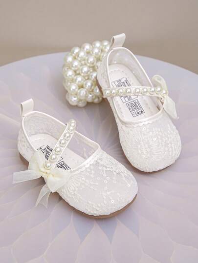 1 Pair Girls' New Fashion Elegant Minimalist Pearl Embroidered Mesh Breathable Handmade Pearl Bow Decor Elastic Band Floral Trim Soft Comfortable Non-Slip Flat Princess Sandals, Suitable For Dresses, Piano Performance, Spring/Summer/Autumn