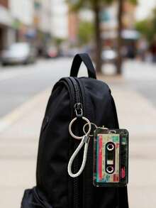 复古磁带造型卡套，滑动式设计，配有防丢挂绳，坚固耐用，可收纳学生证/公交卡/其他卡片，复古怀旧风格，防震防刮，方便携带，通勤必备，复古爱好者的完美怀旧礼物 - 彩色 - 查看 3