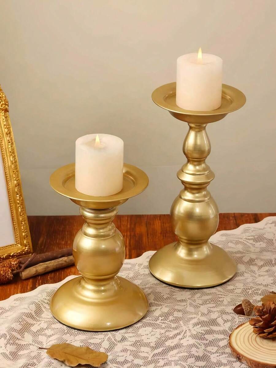 哥特式烛台，复古青铜色，黑色、金色和银色花卉图案，简约复古风格，适合婚礼艺术装饰、母亲节和生日礼物