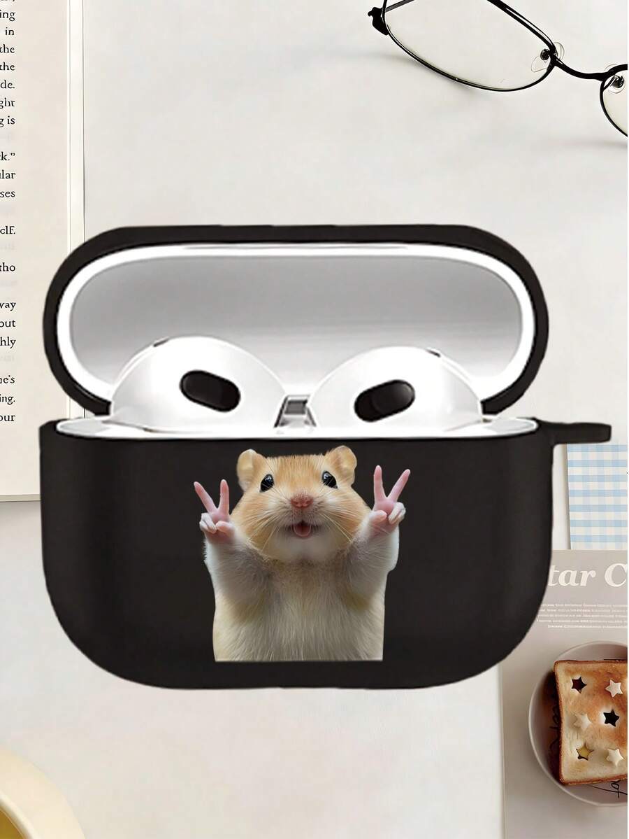 可爱仓鼠图案耳机保护套，透明TPU材质，兼容 3/4/Pro/Pro2/Pro3，送给男友/女友的完美礼物。独特设计，仓鼠摆出“剪刀”的姿势，可爱又充满欢乐。 - 黑色 - 查看 1