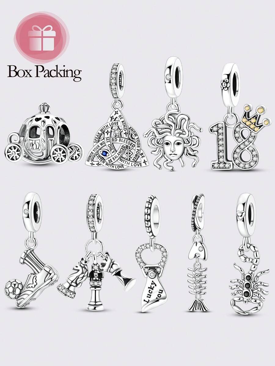 1 件原创设计银色珠子，为您的手链增添高级质感。这款优质银饰套装镶嵌璀璨夺目的立方氧化锆，轻松捕捉光线，打造出充满奇思妙想的南瓜马车和简洁的三角形图案。 - 銀色 - 查看 1